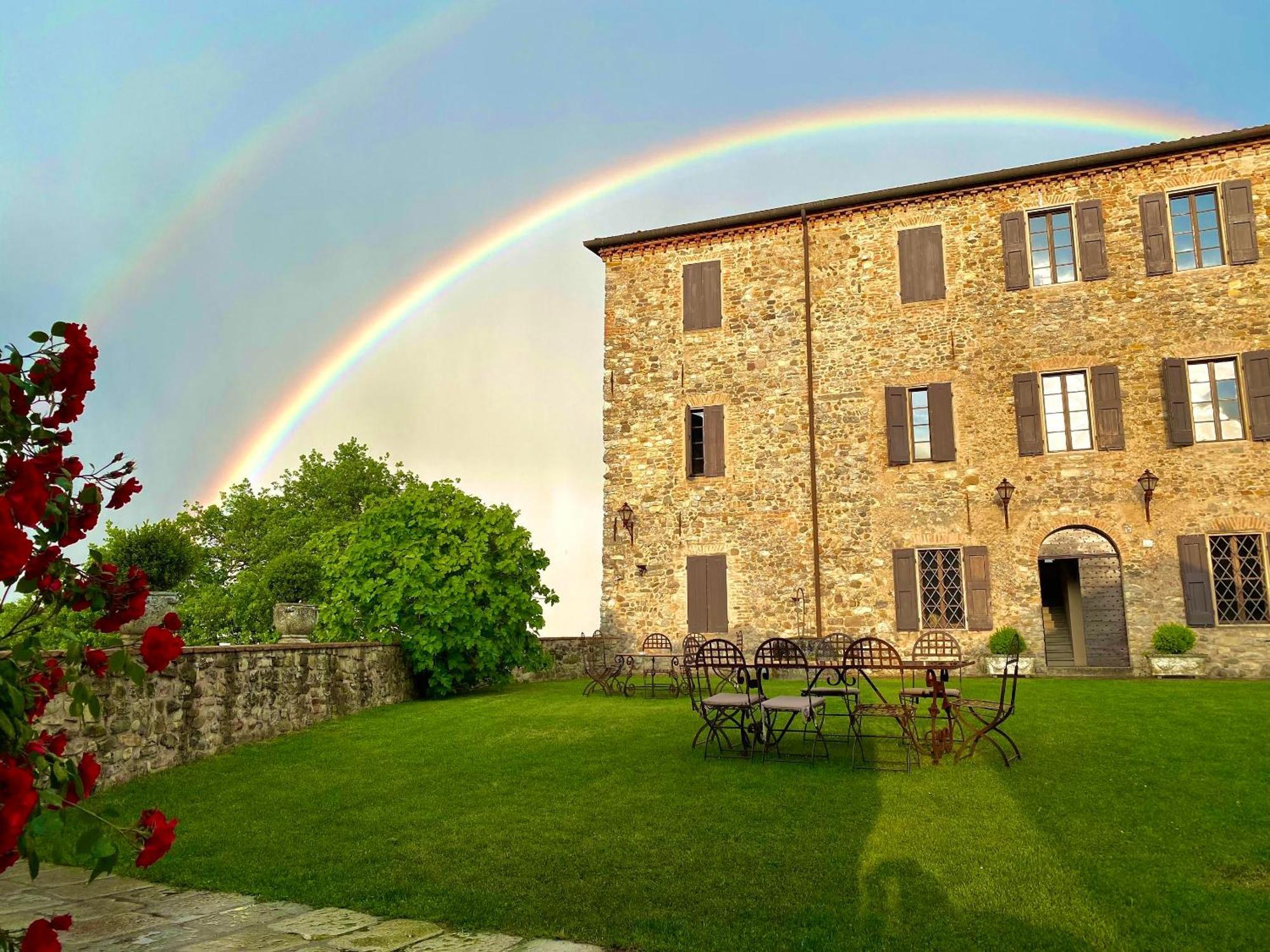 Castello Di Viano Vila Exterior foto